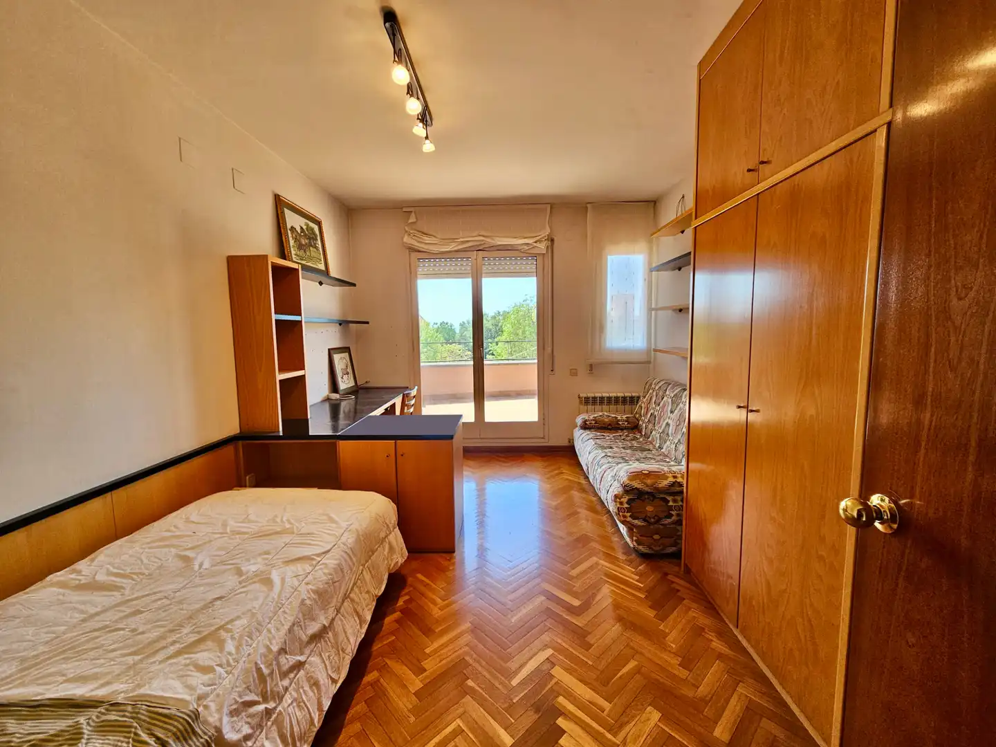 Habitación de Dúplex de alquiler en Sant Just Desvern con Aire acondicionado, Calefacción y Jardín privado