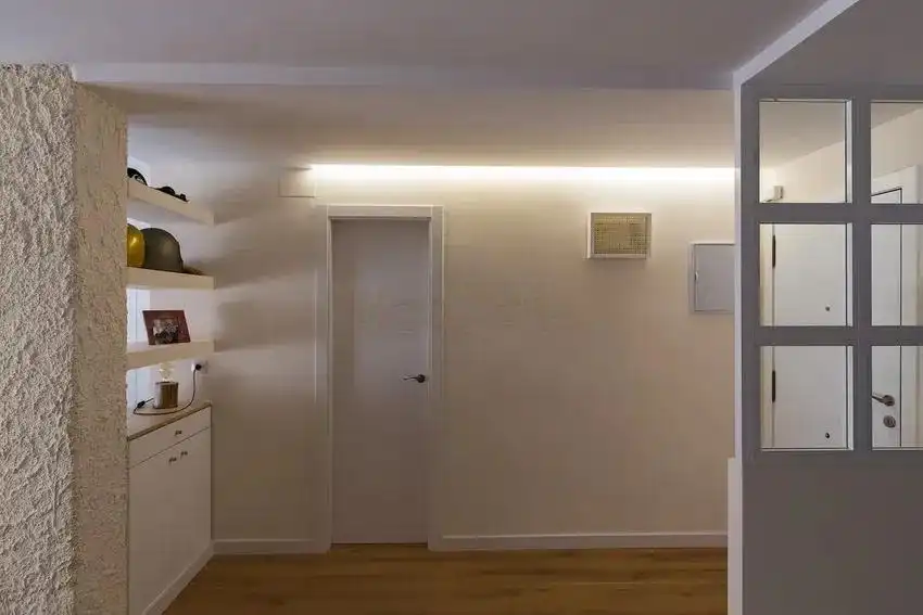 Flat for rent in Valencia  with Air Conditioner and Balcony