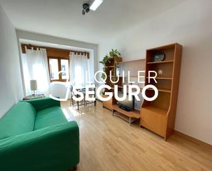 Living room of Flat to rent in  Madrid Capital  with Heating, Swimming Pool and Furnished