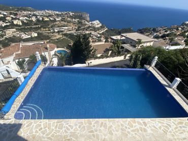 Villa mit Pool zum Verkauf in Cumbre del Sol