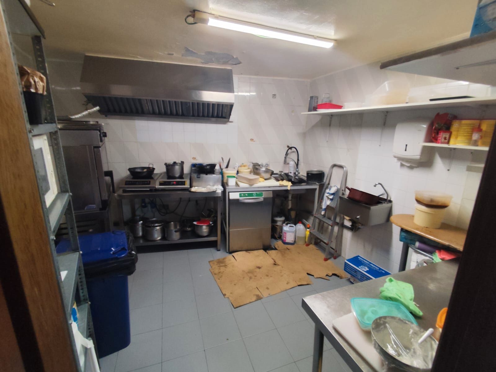 Kitchen of Premises for sale in  Zaragoza Capital  with Air Conditioner, Furnished and Internet