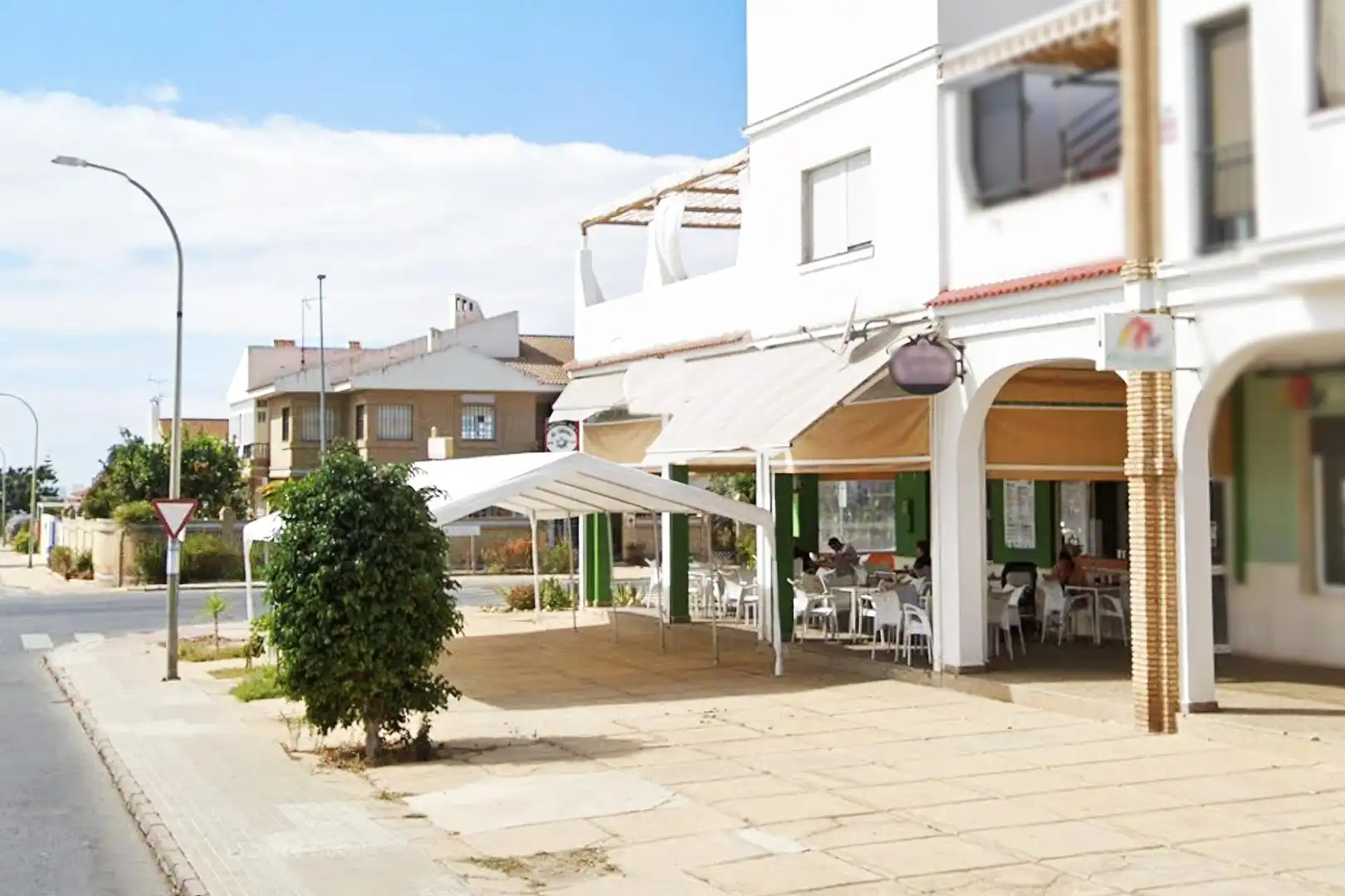 Local en venta en Mazagón