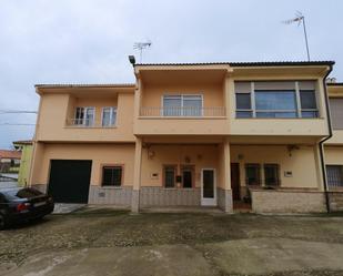 Exterior view of Single-family semi-detached for sale in Carcaboso  with Terrace