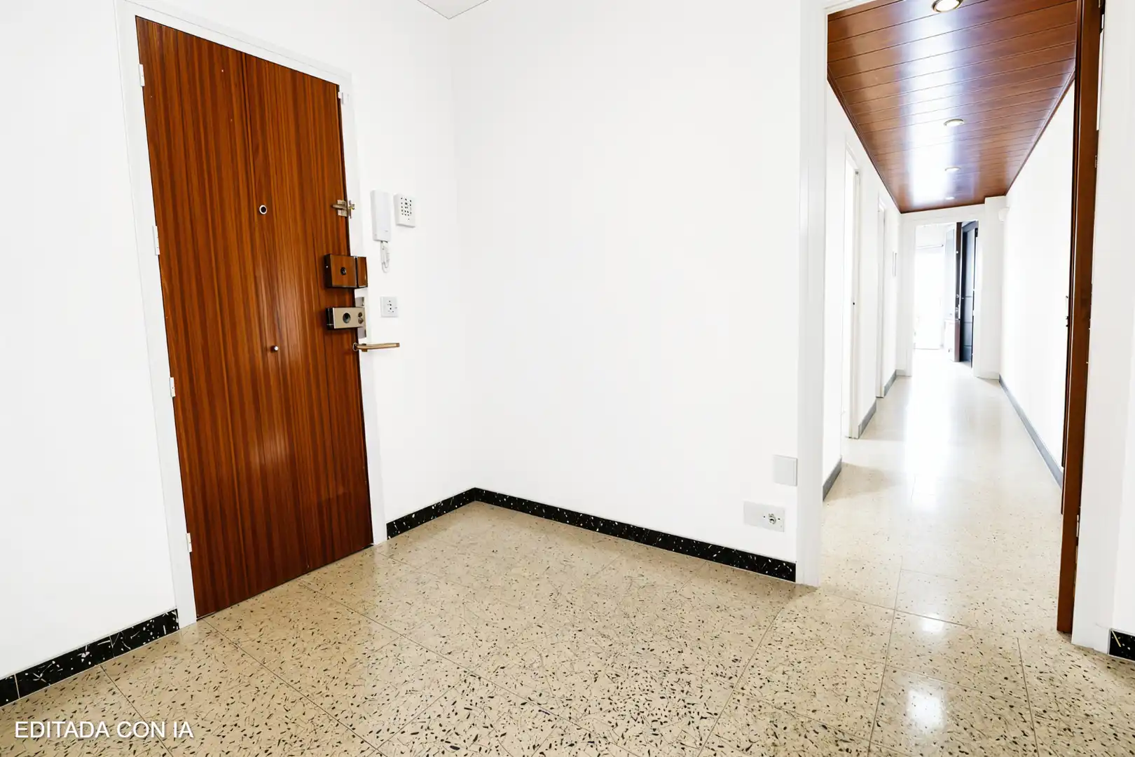 Wohnung zum Verkauf in Barcelona mit Terrasse und Balkon