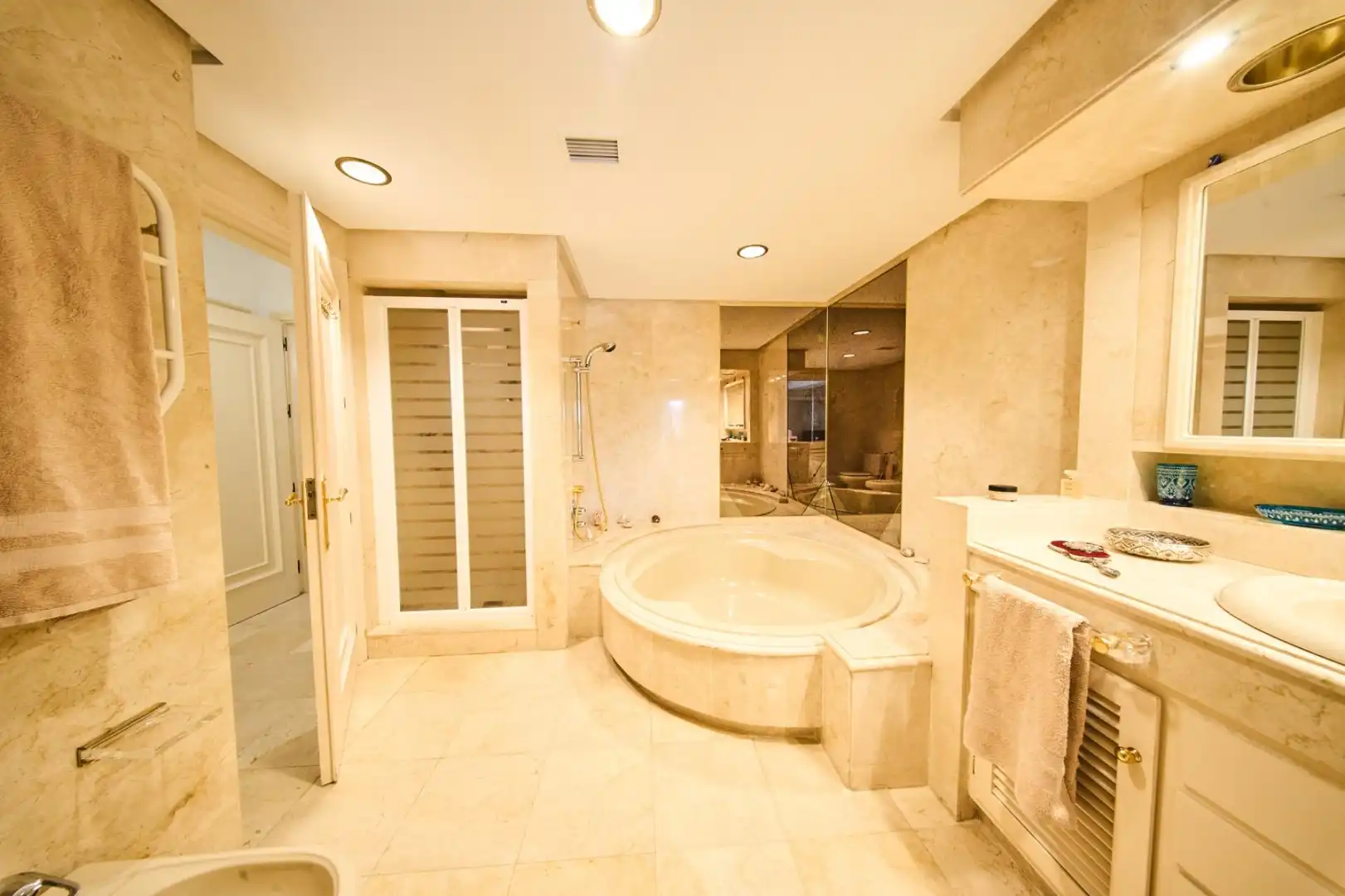Baño de Casa o chalet en venta en Marbella con Aire acondicionado, Calefacción y Jardín privado