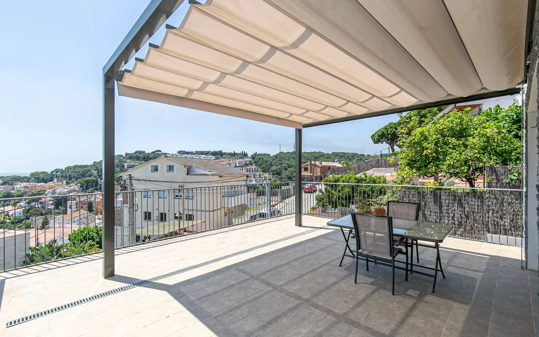 Terrassa de Casa o xalet en venda en Caldes d'Estrac amb Aire condicionat, Calefacció i Jardí privat