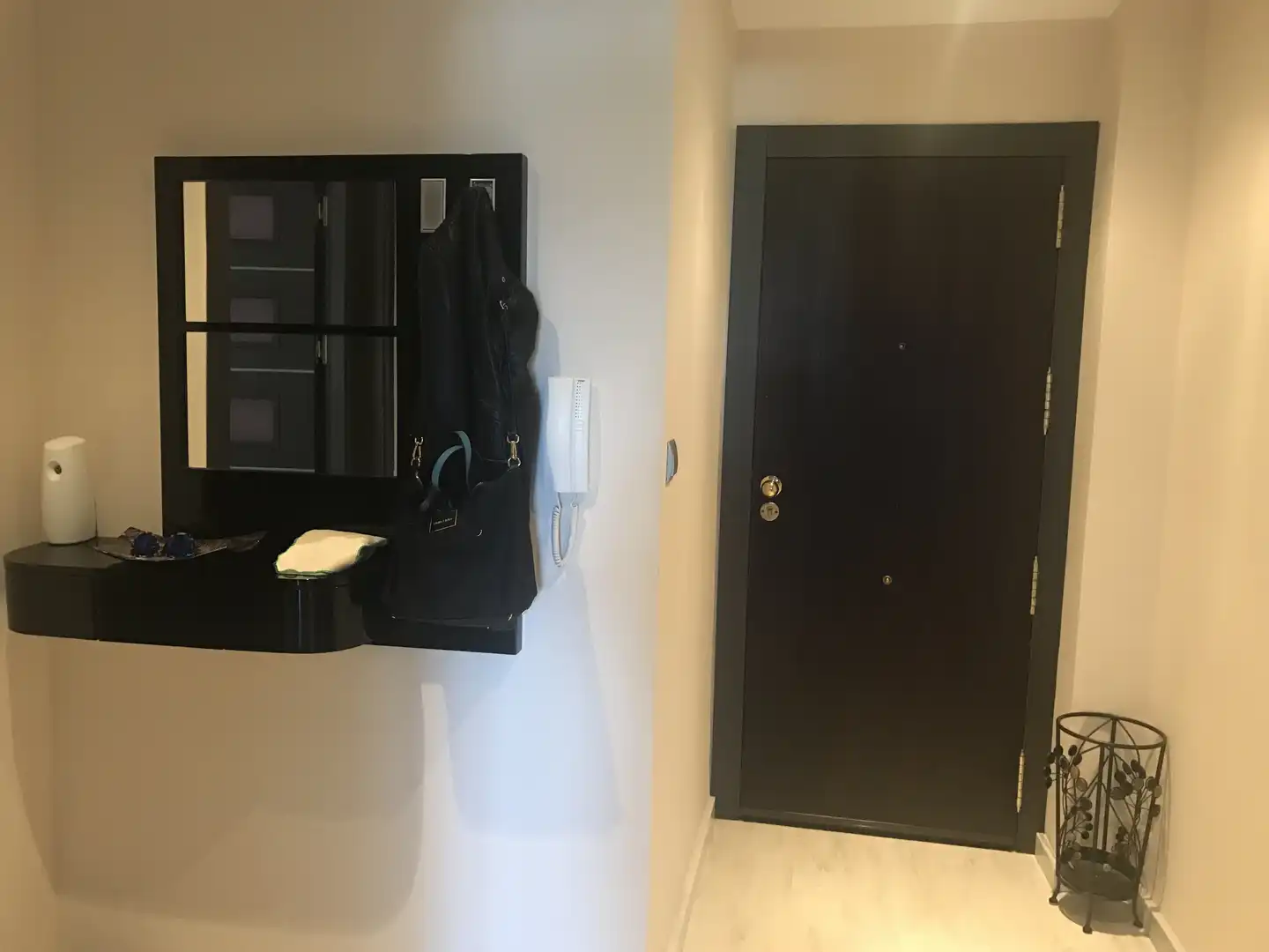 Wohnung zum Verkauf in Guadix mit Privatgarten, Abstellraum und Schwimmbad