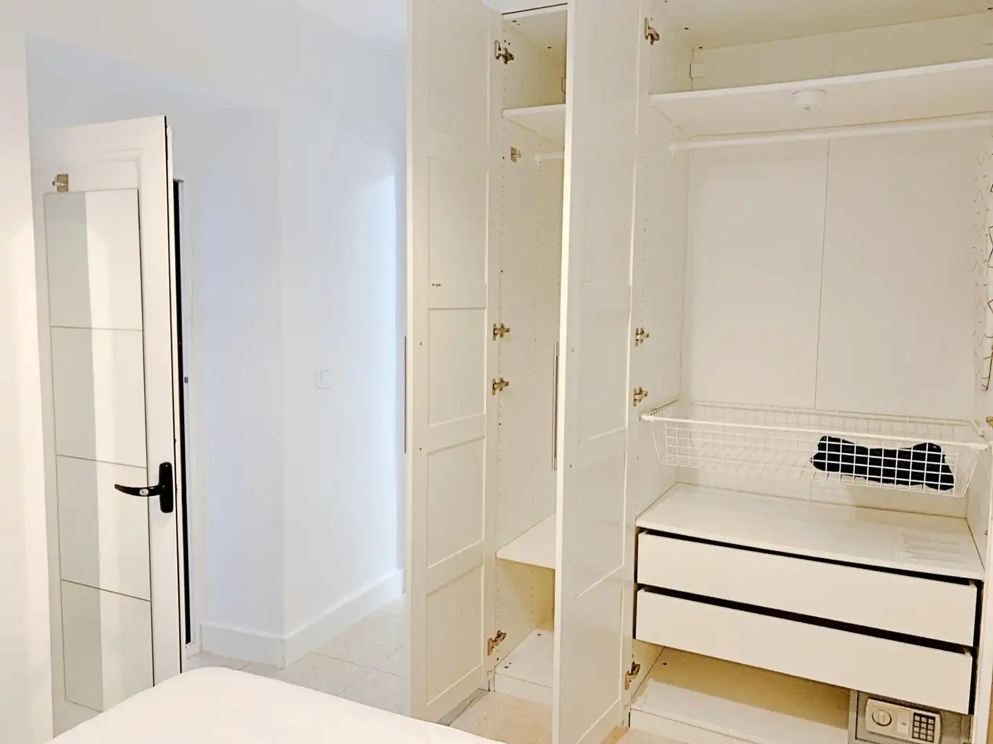 Habitación de Piso en venta en Madrid con Calefacción, Terraza y Amueblado