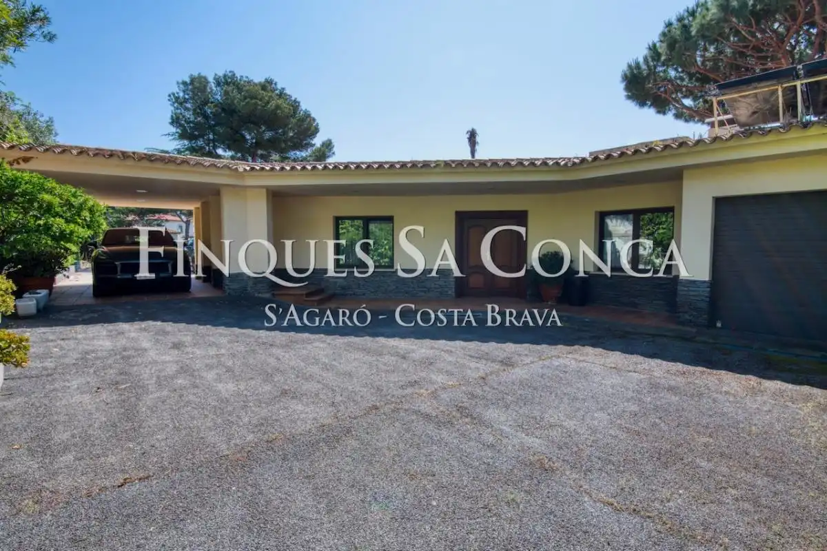 Vista exterior de Casa o chalet en venta en Castell d'Aro, Platja d'Aro i s'Agaró con Aire acondicionado, Calefacción y Piscina