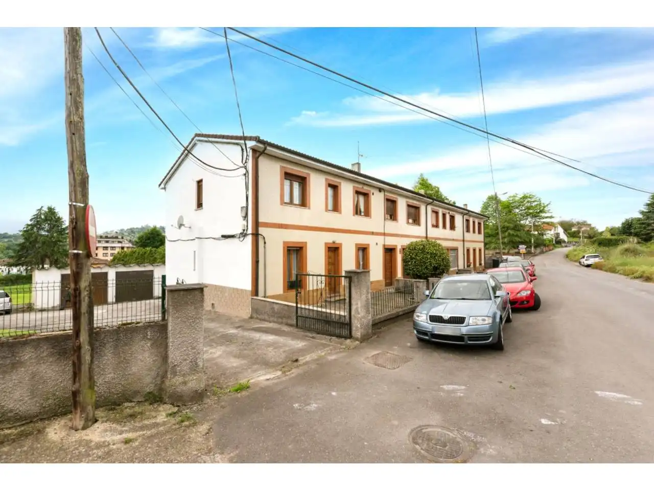 Außenansicht von Residential zum Verkauf in Oviedo 