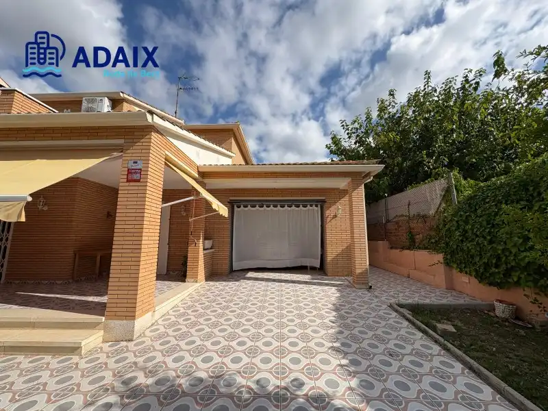 Exterior view of Houses for sale in Roda de Berà  with Air Conditioner, Heating and Terrace