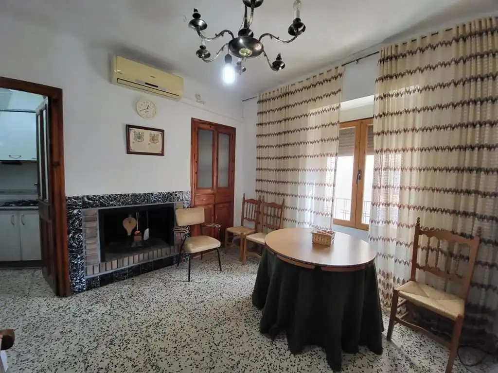 Menjador de Casa o xalet en venda en Casas de Haro amb Aire condicionat, Calefacció i Moblat