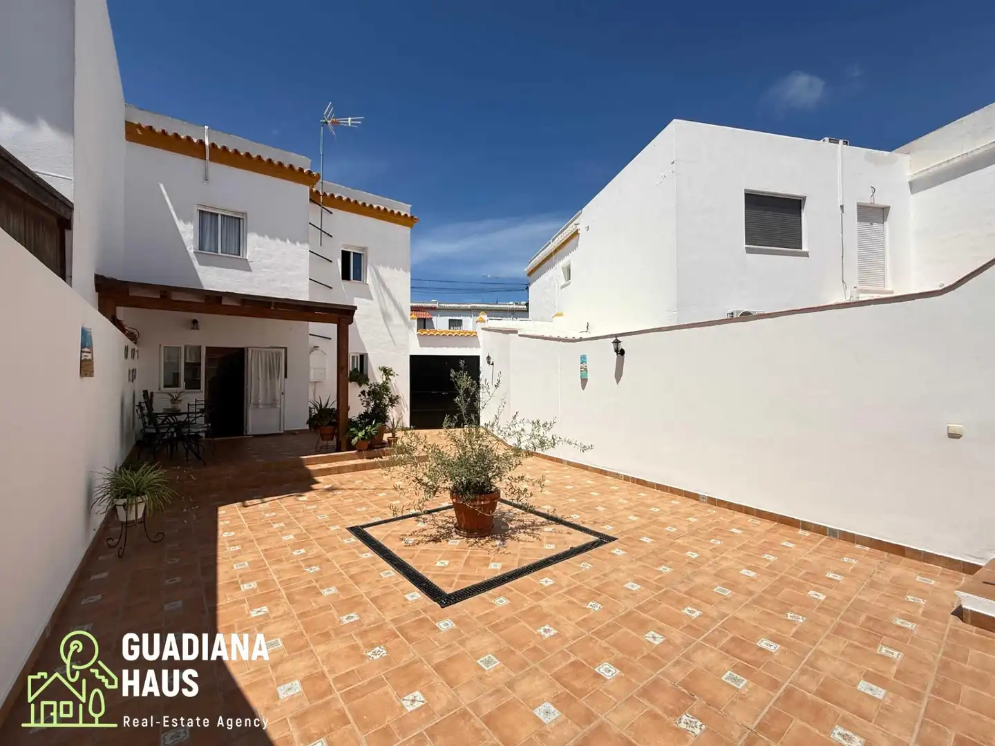 Exterior view of Detached homes for sale in Ayamonte  with Air Conditioner, Heating and Terrace