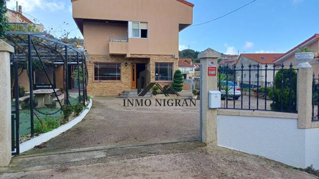 Local comercial en Alquiler en Camiño Do Portal en Valadares - Beade