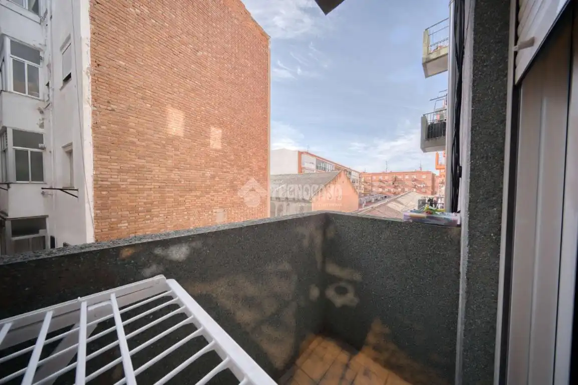 Balcony of Flat for sale in Valladolid  with Heating