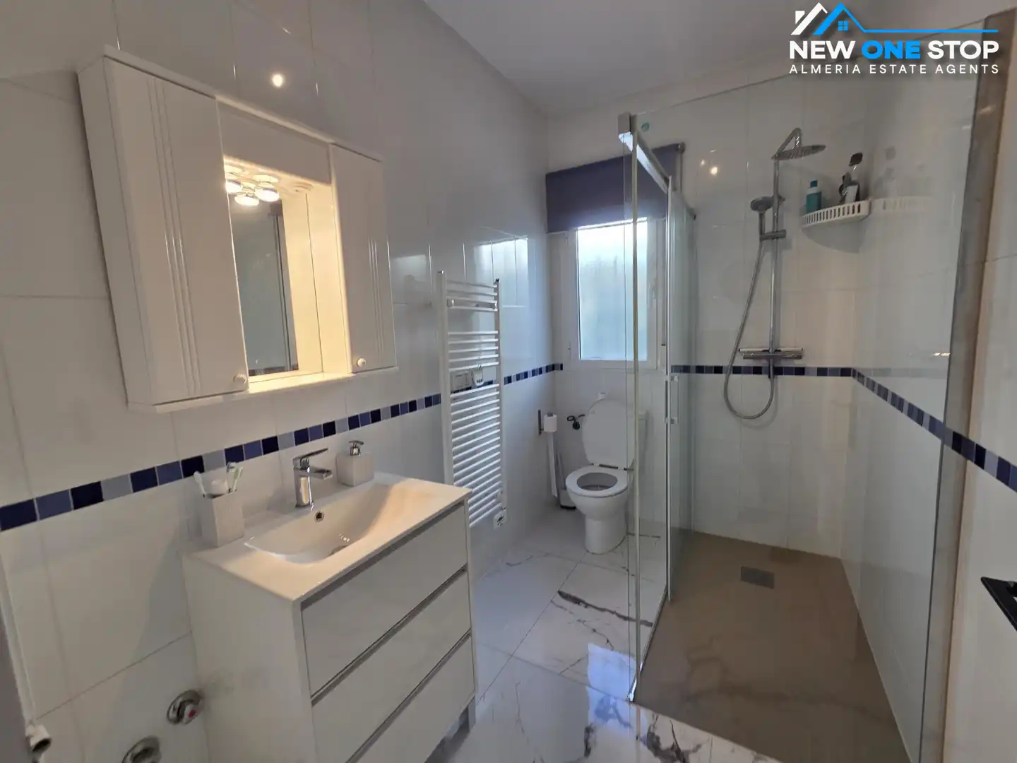 Baño de Casa o chalet en venta en Arboleas con Aire acondicionado, Calefacción y Jardín privado