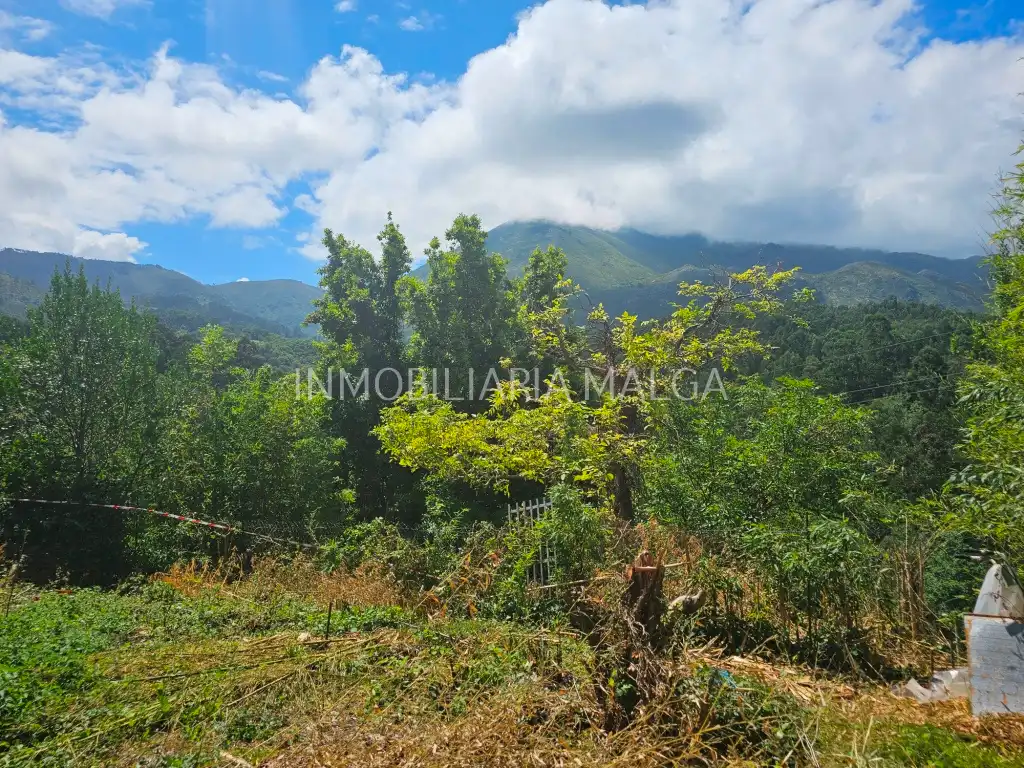 Houses for sale in Caravia  with Private garden