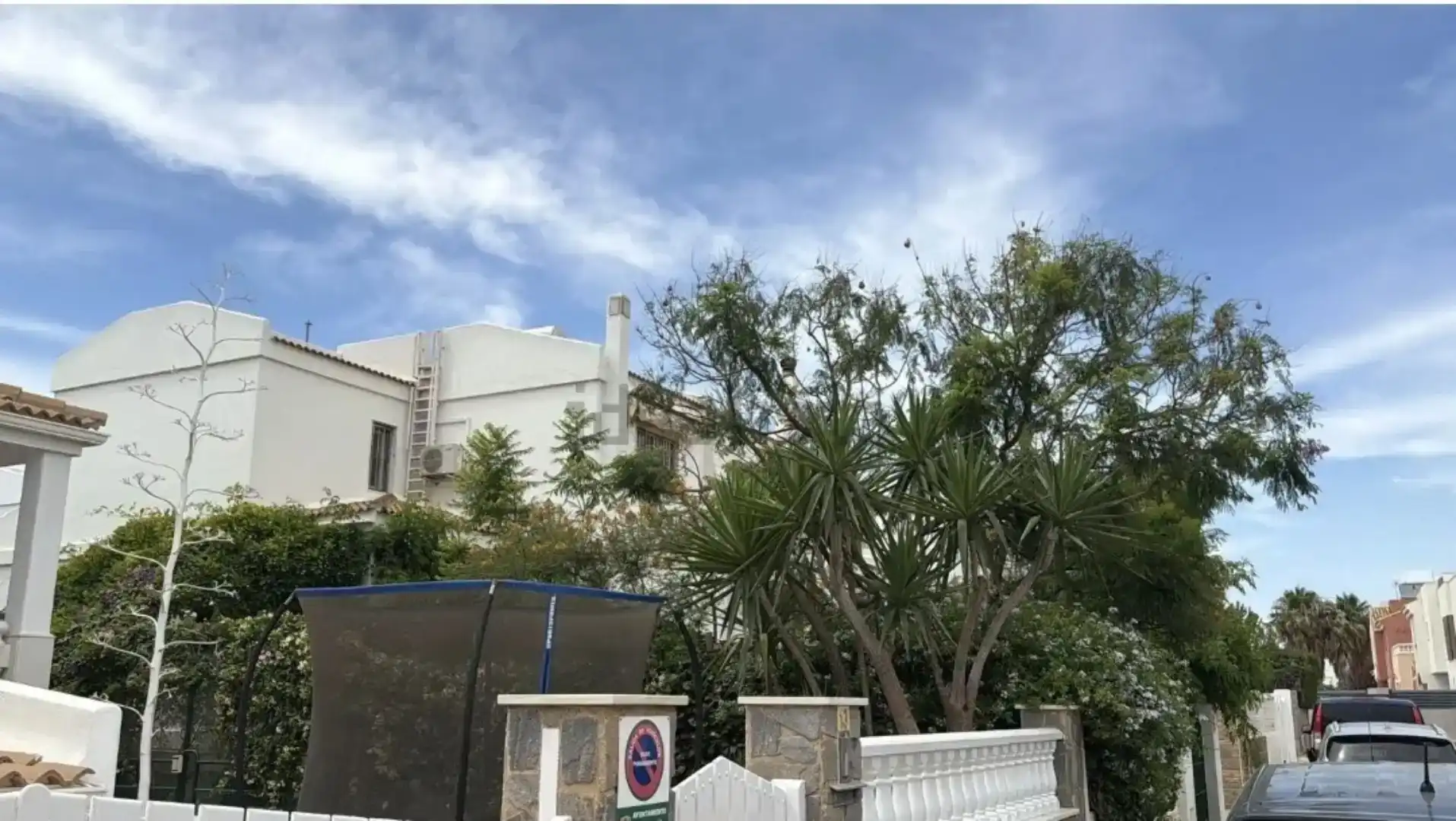 Vista exterior de Casa o xalet en venda en  Almería Capital amb Aire condicionat