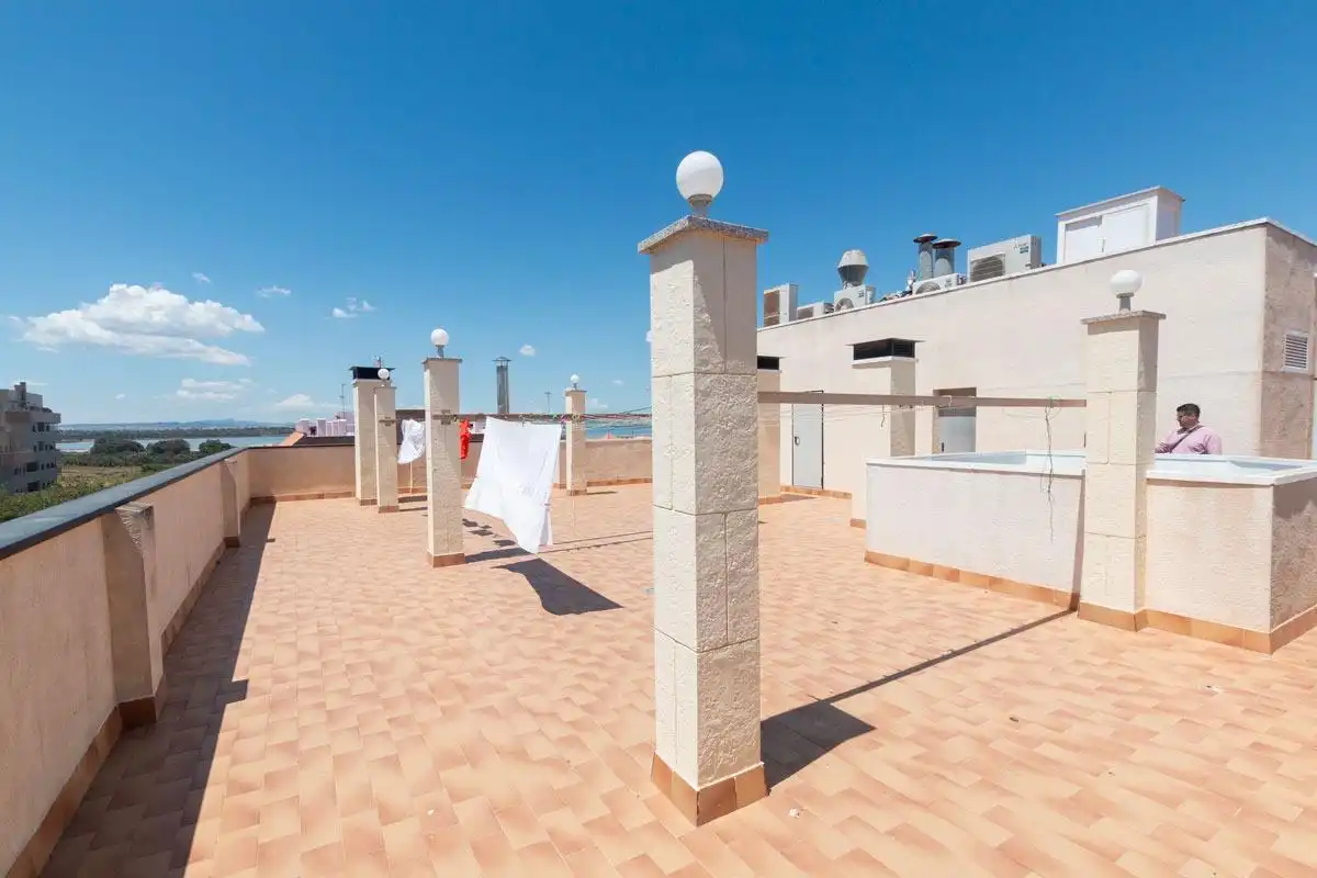 Terraza de Apartamento en venta en Torrevieja con Terraza y Balcón