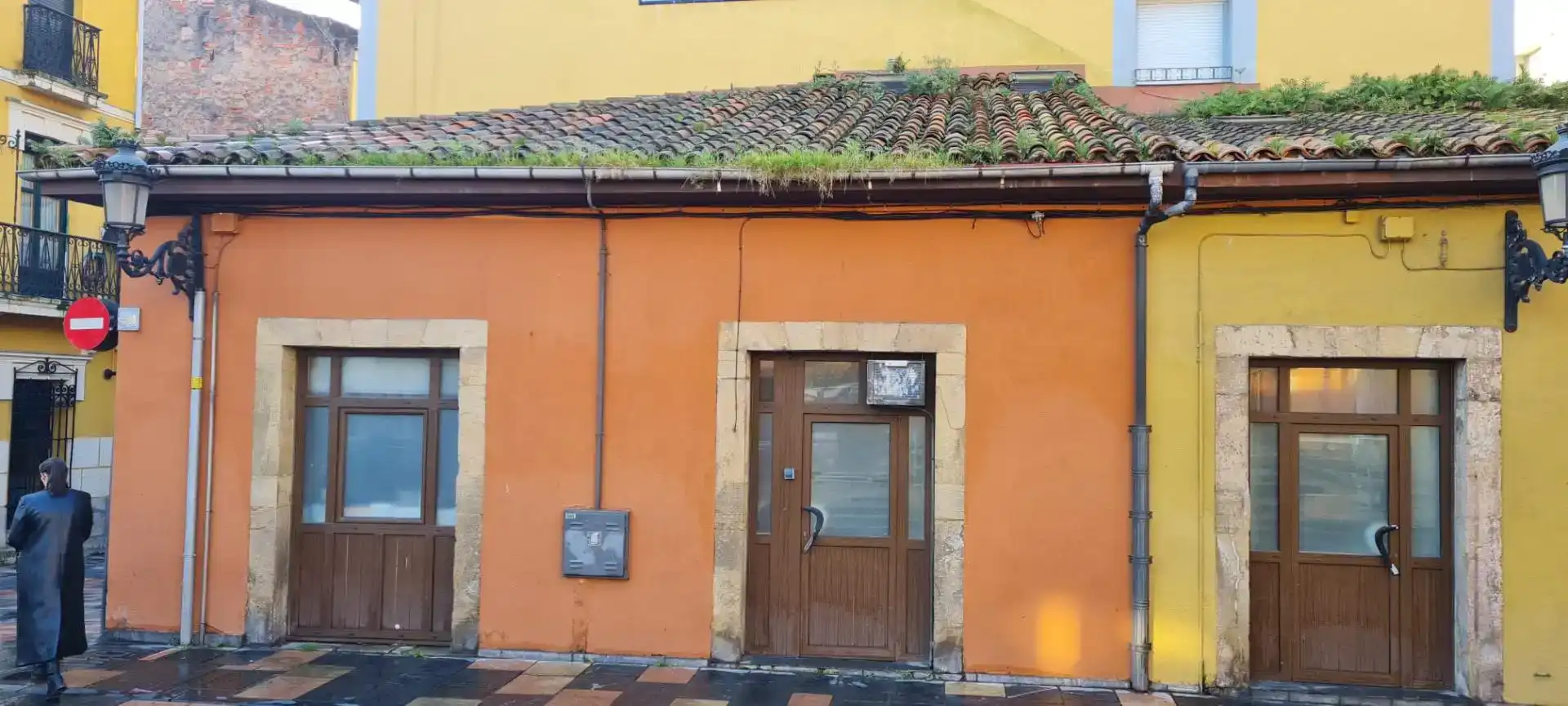 Exterior view of Ground floor for sale in Avilés  with Air Conditioner