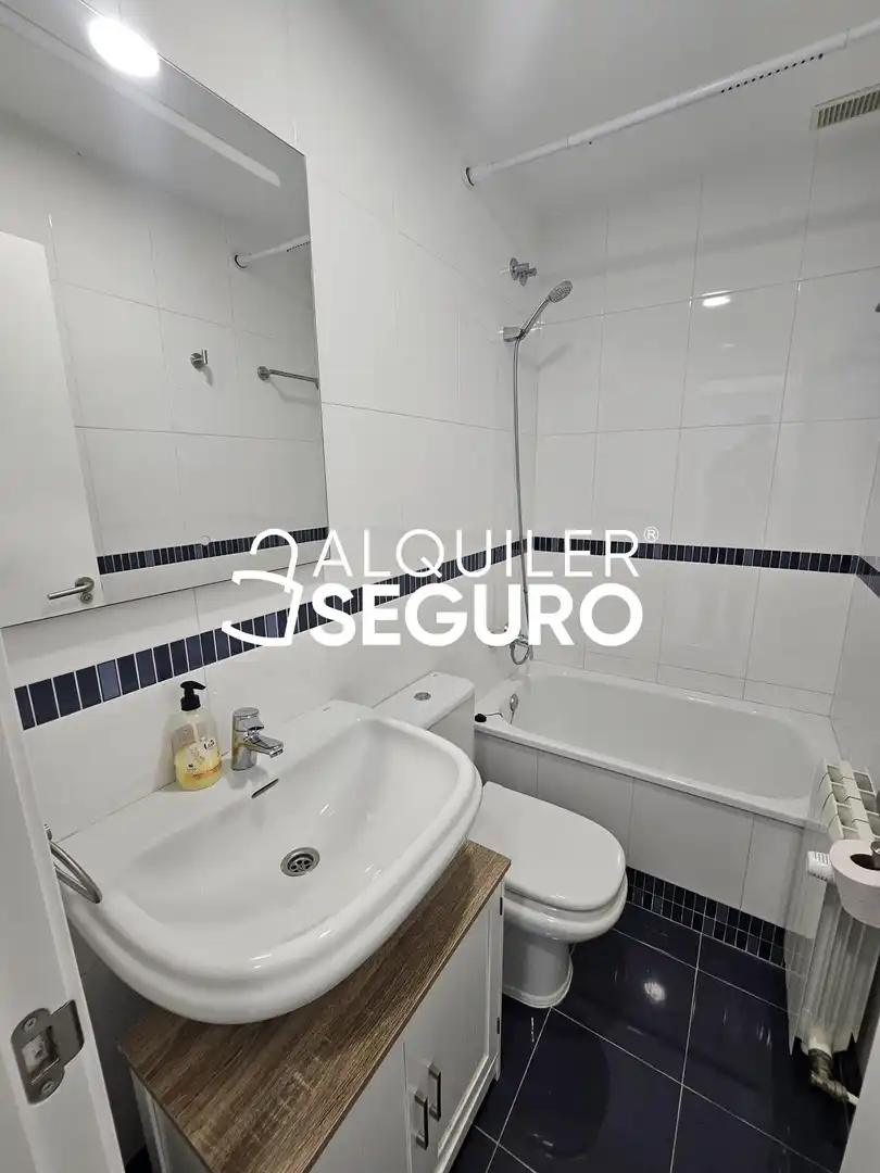 Bany de Casa o xalet de lloguer en Conil de la Frontera amb Calefacció, Terrassa i Piscina