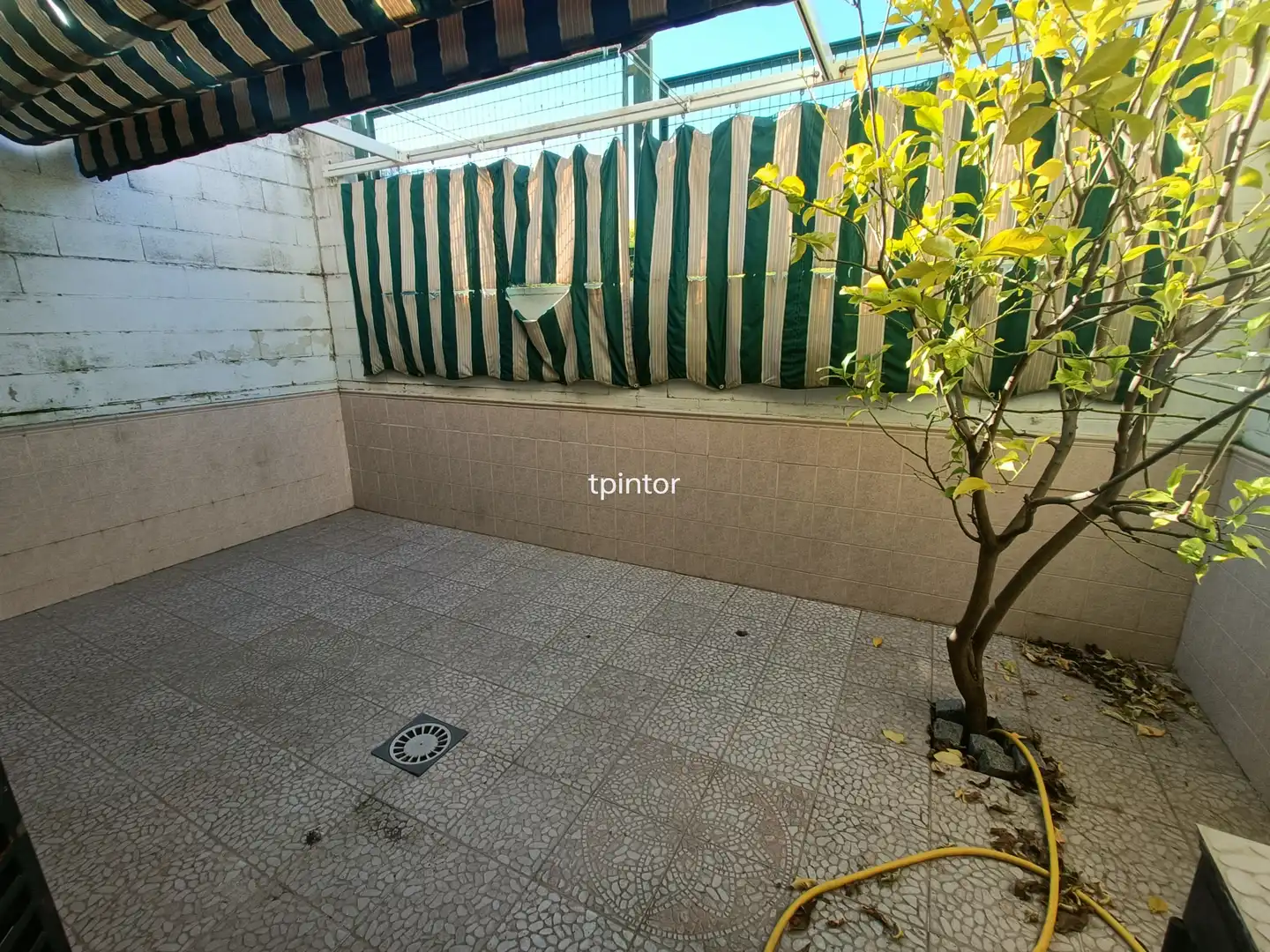 Terrace of Detached homes for rent in Cáceres  with Oven, Washing machine and Microwave