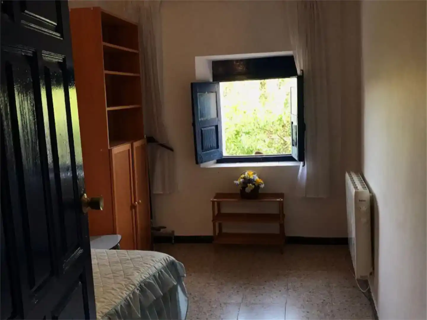 Dormitori de Casa adosada en venda en Fuentepinilla amb Moblat i Balcó