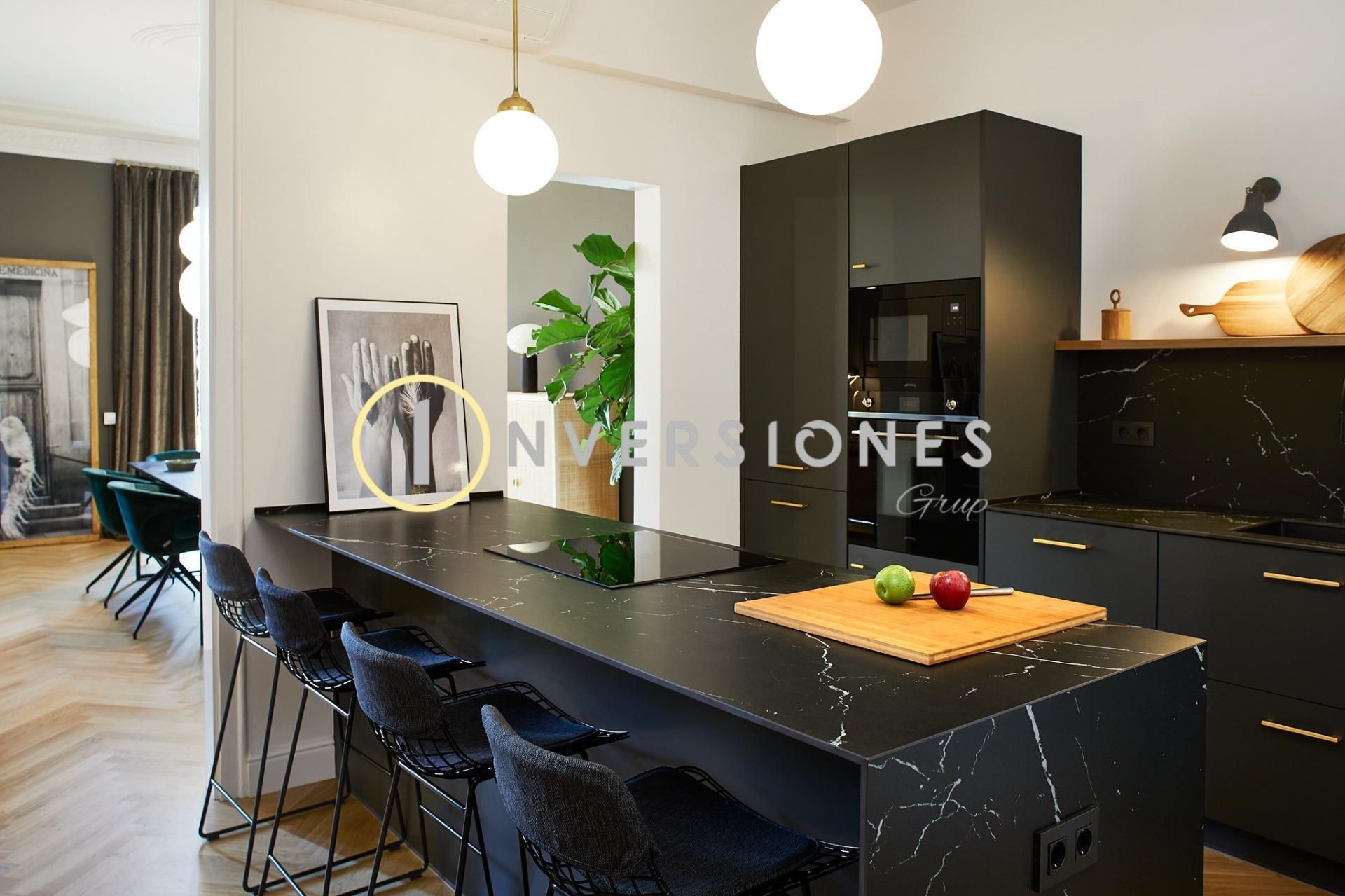 Cuina de Pis de lloguer en  Barcelona Capital amb Aire condicionat, Calefacció i Balcó