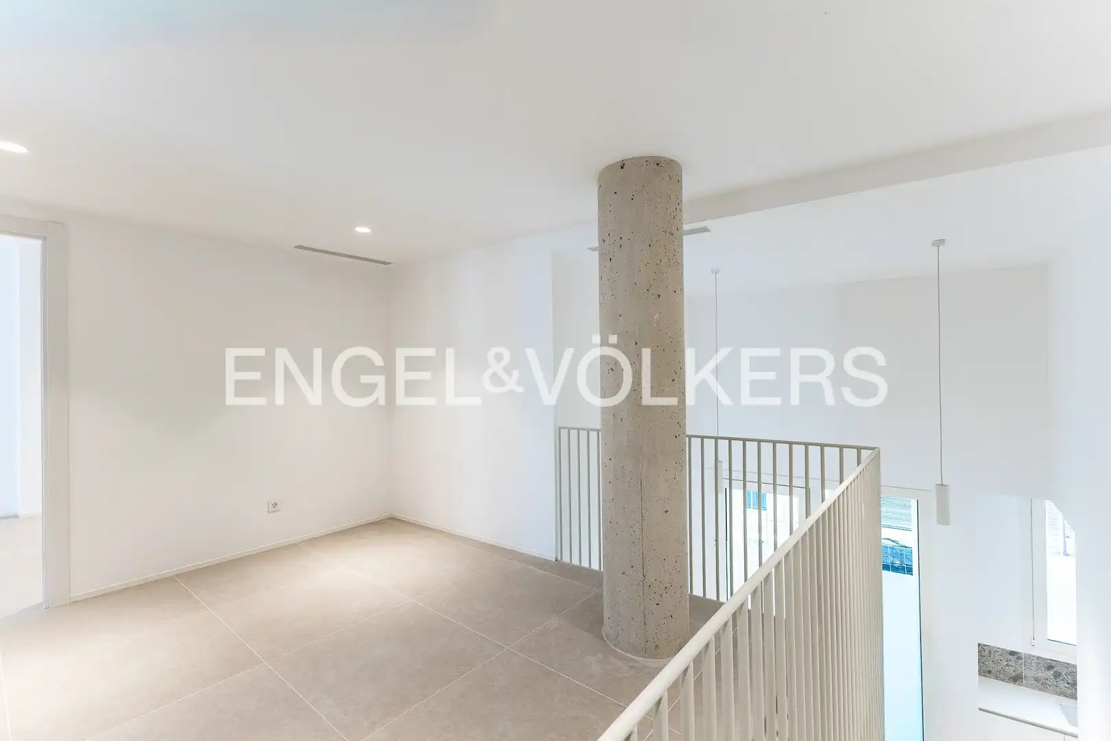 Terrasse von Wohnung zum Verkauf in L'Hospitalet de Llobregat mit Klimaanlage, Heizung und Terrasse