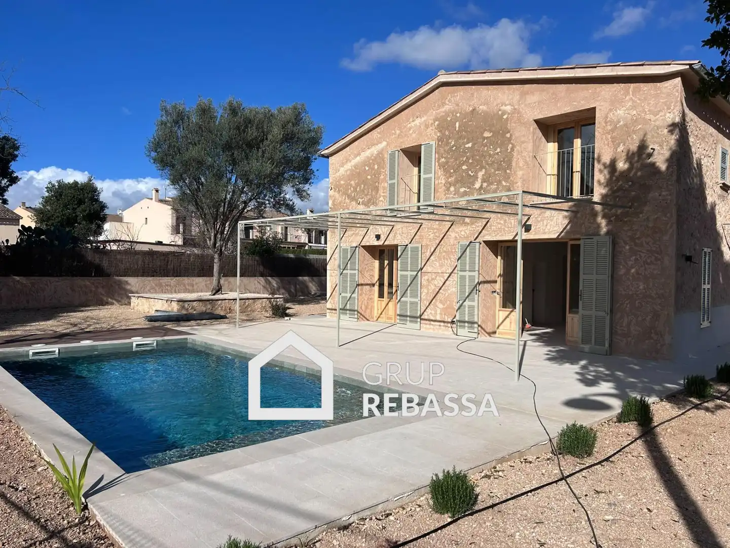Vista exterior de Casa o xalet en venda en Marratxí amb Aire condicionat, Jardí privat i Terrassa