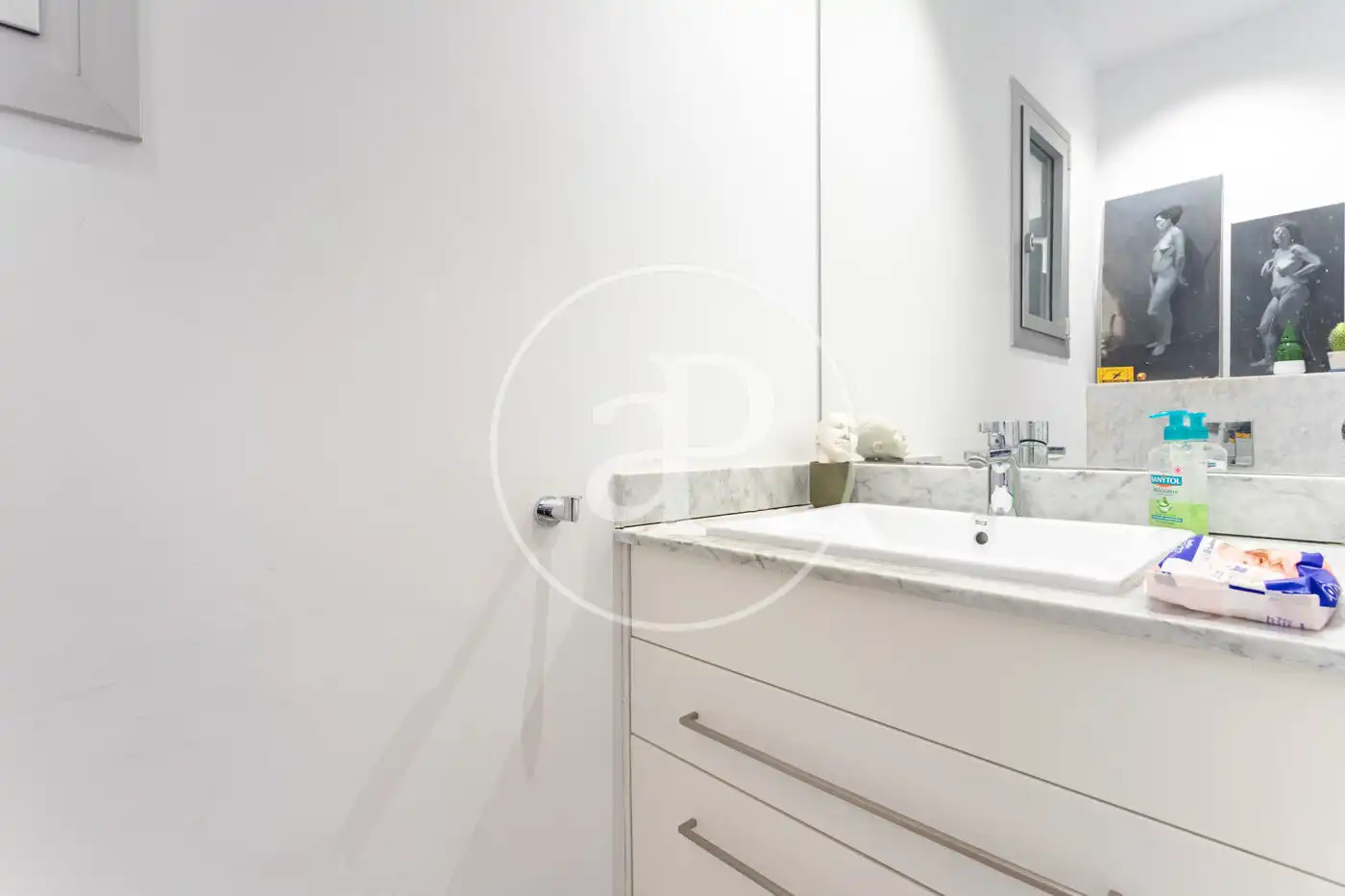 Bathroom of Flat for sale in Barcelona  with Air Conditioner, Heating and Terrace