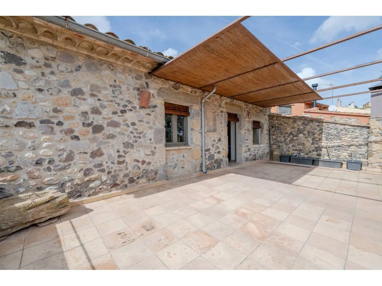 Terrassa de Finca rústica de lloguer en Garrigàs, Girona