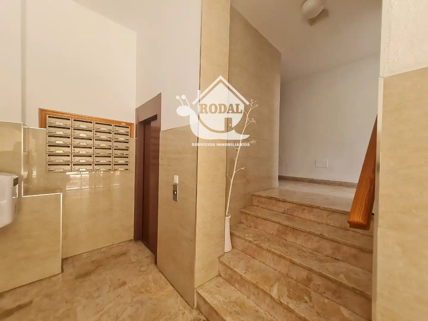Piso en venta en Huércal de Almería con Aire acondicionado, Calefacción y Parquet