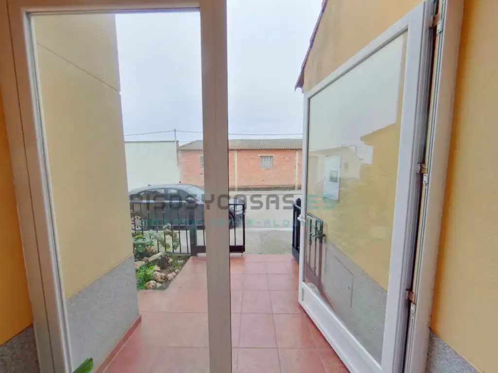Exterior view of Houses for sale in San Mateo de Gállego  with Air Conditioner, Private garden and Terrace