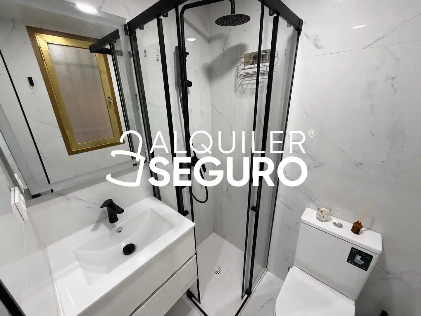 Bany de Pis de lloguer en Getafe amb Aire condicionat