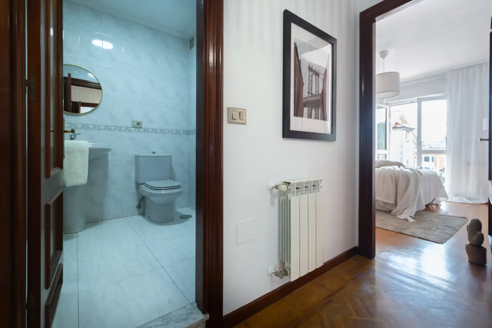 Bany de Casa o xalet en venda en Avilés amb Calefacció, Jardí privat i Parquet