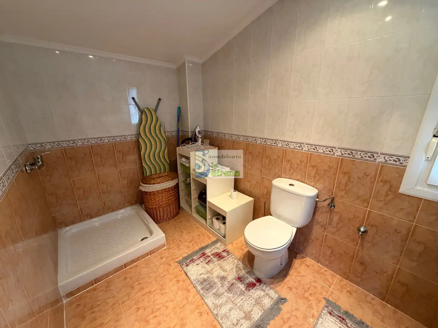 Bany de Casa o xalet en venda en Castro-Urdiales amb Calefacció, Jardí privat i Terrassa