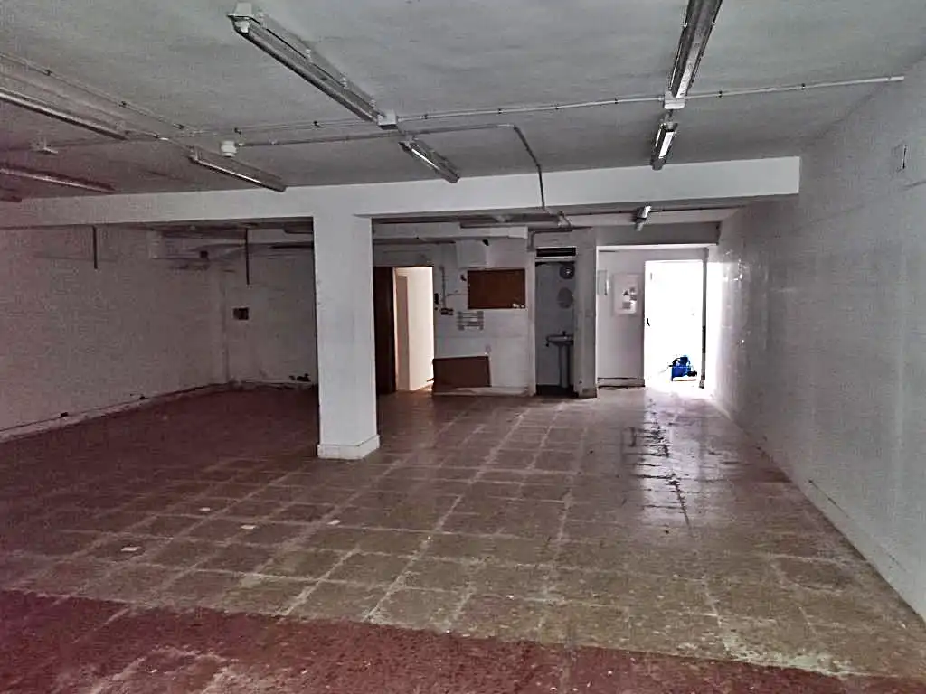 Local comercial en venda a Calle Donoso Cortés