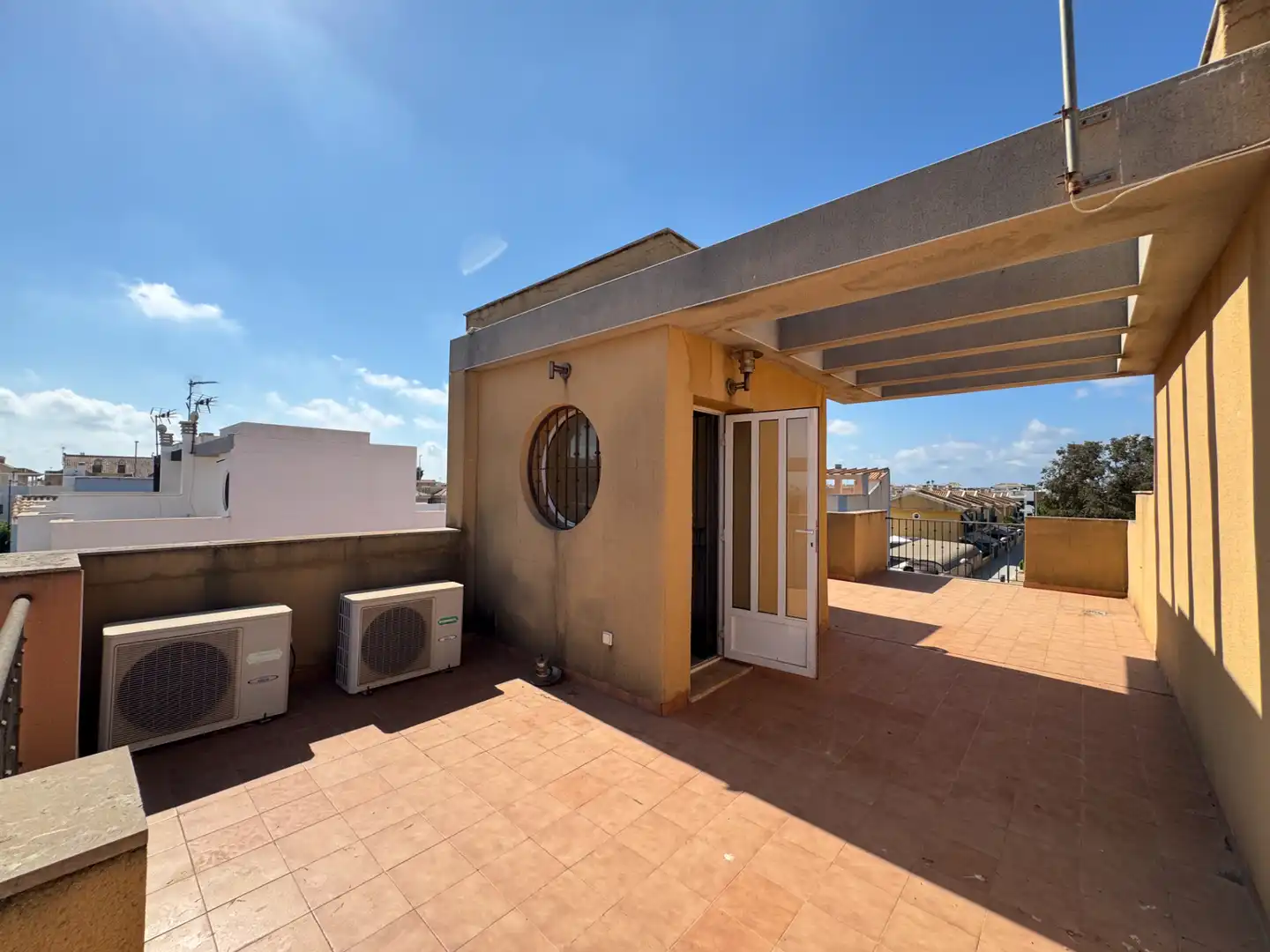 Terrassa de Casa adosada en venda en Pilar de la Horadada amb Aire condicionat, Jardí privat i Terrassa