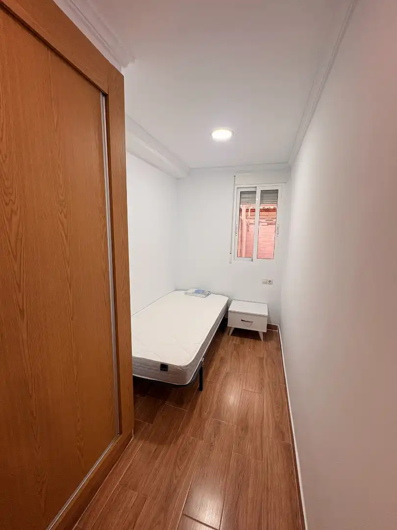 Schlafzimmer von Wohnung zur Miete in L'Alcúdia mit Möbliert, Ofen und Waschmaschine