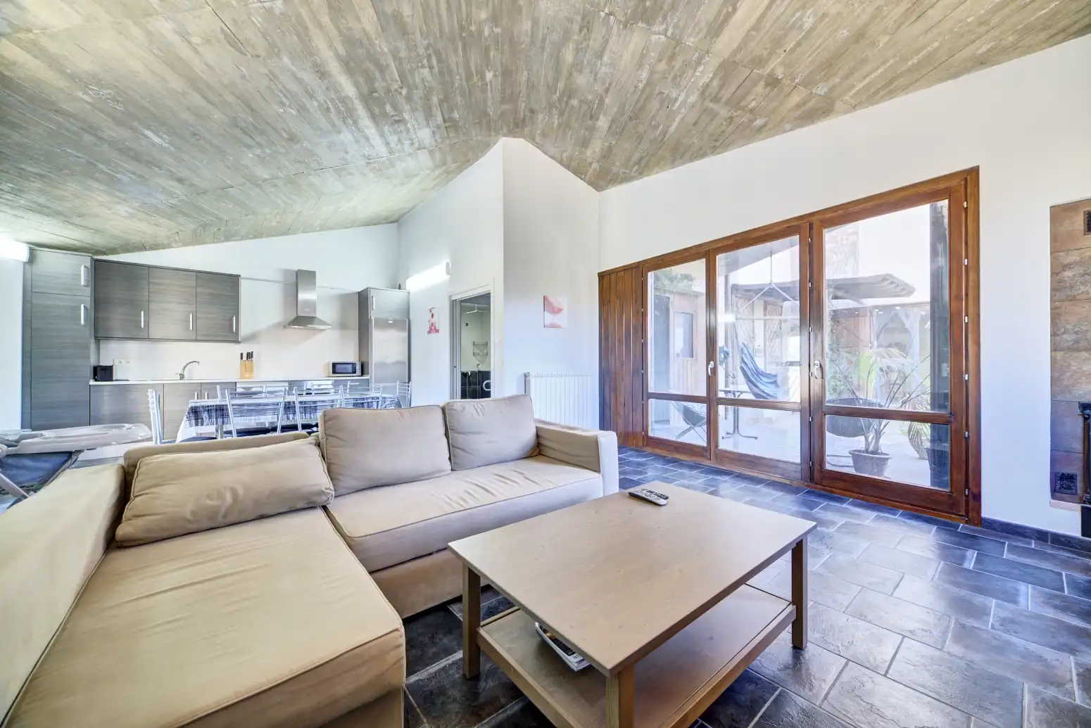 Wohnzimmer von Dachboden zum Verkauf in Undués de Lerda mit Heizung, Parkett und Terrasse