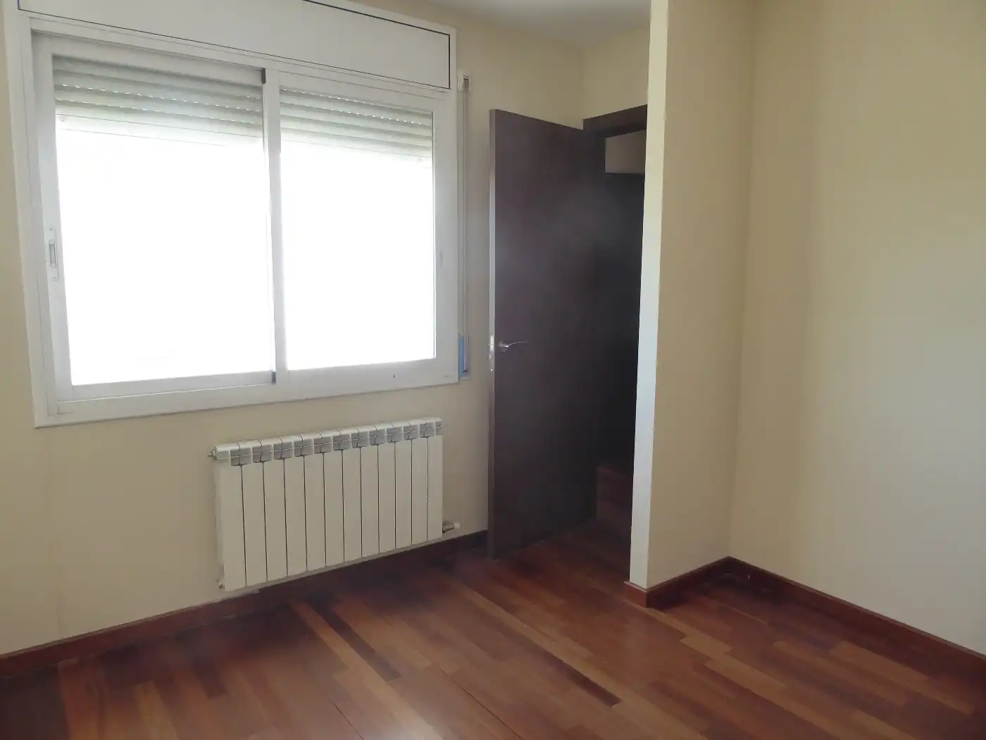 Habitación de Edificio en venta en Golmés