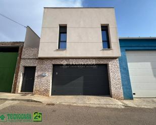Exterior view of Single-family semi-detached for sale in Bolaños de Calatrava  with Heating