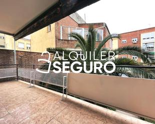 Exterior view of Flat to rent in  Madrid Capital  with Heating and Terrace