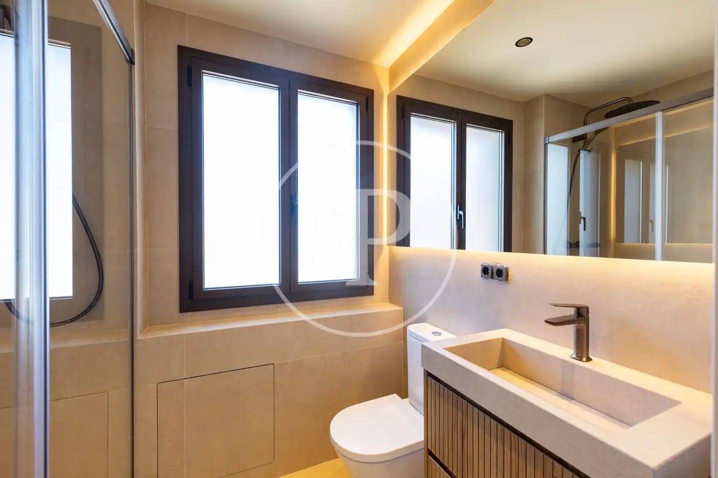 Penthouse with terrace for sale in Carrer de Provença, imagen 24
