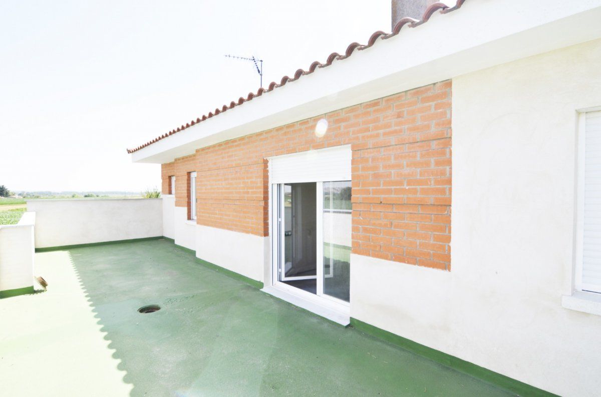 Vista exterior de Casa o xalet en venda en Calvarrasa de Abajo amb Calefacció