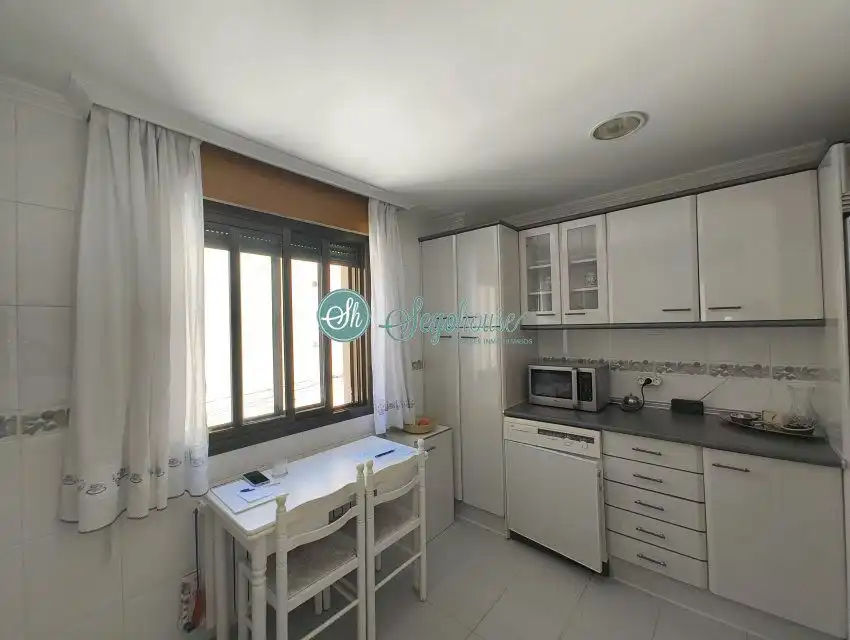 Cocina de Piso de alquiler en Segovia con Calefacción y Parquet
