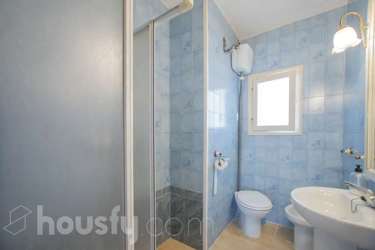 Bathroom of Flat for rent in Benetússer  with Air Conditioner, Furnished and Balcony