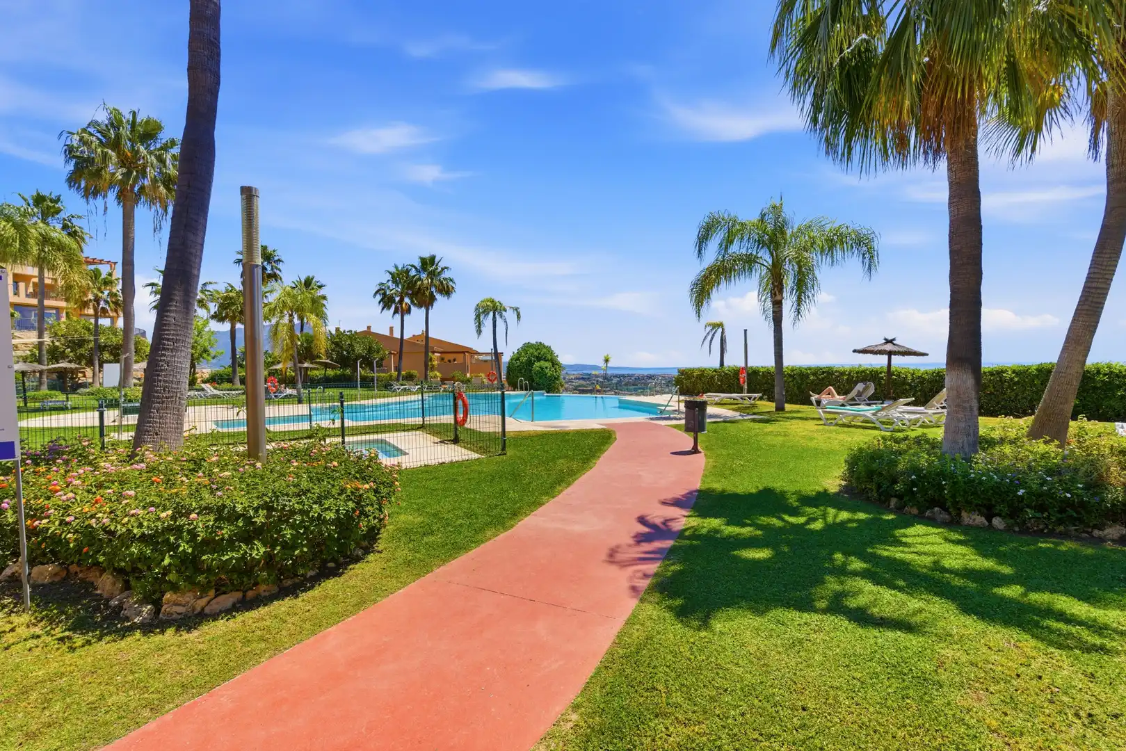 Penthouse with pool for sale in El Paraíso, imagen 22