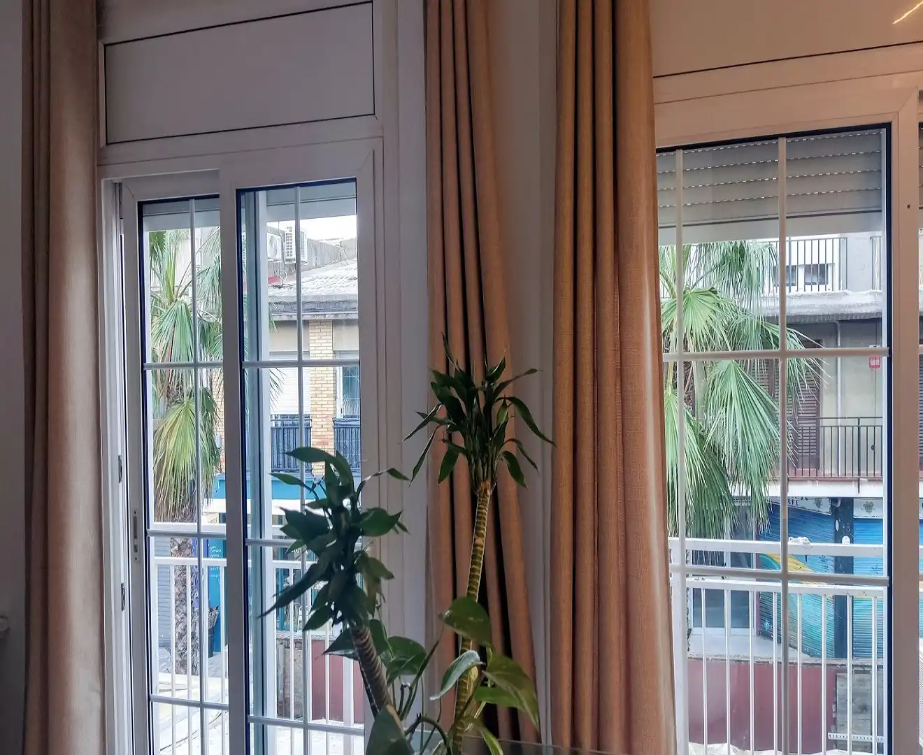 Sala de estar de Apartamento de alquiler en Castelldefels con Aire acondicionado, Calefacción y Terraza